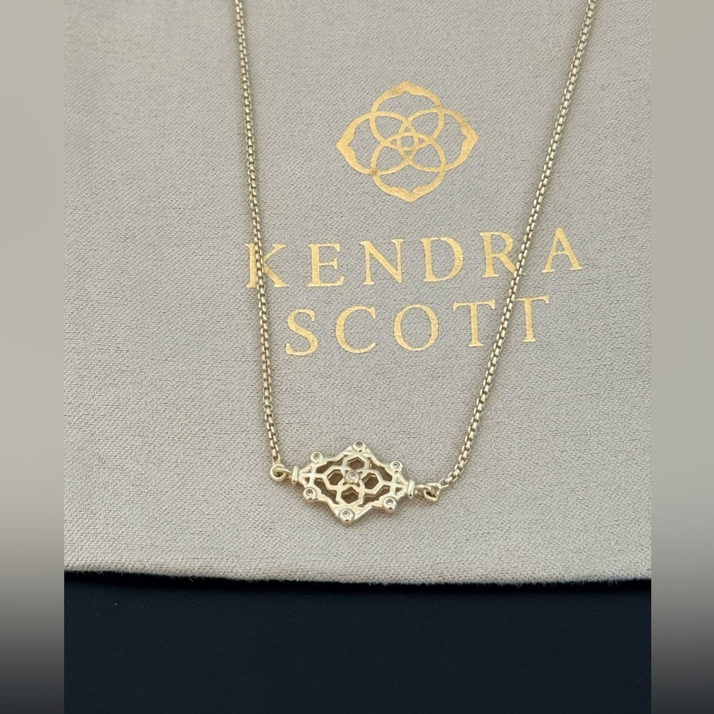 Kendra Scott Riley necklace
